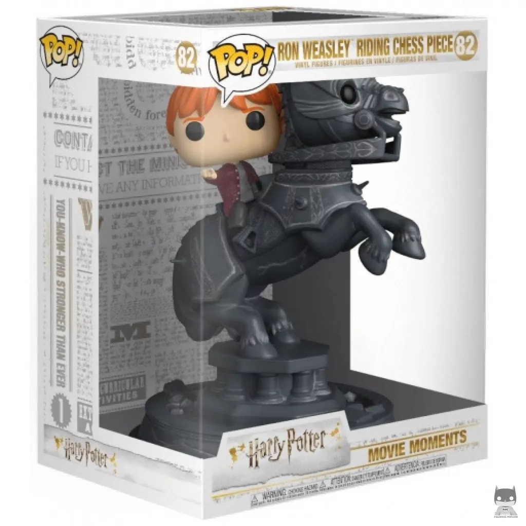 Figura Funko Pop! Ron Weasley montando una pieza de ajedrez en su caja