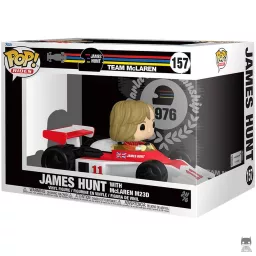 James Hunt con el McLaren M23D